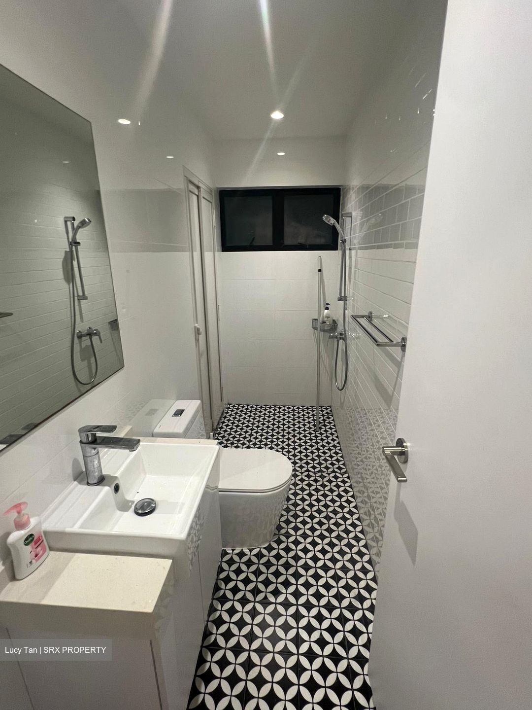 Fernhill Road (D10), Terrace #469017731